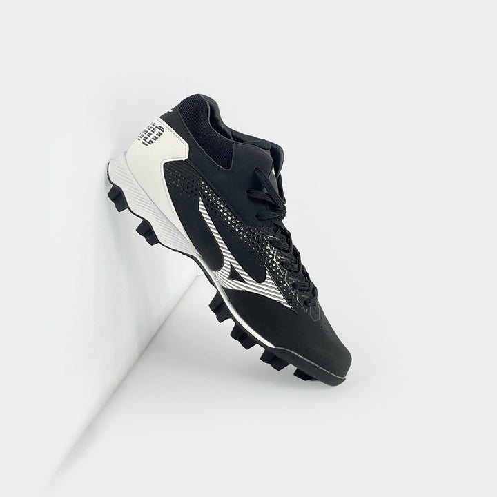 Mizuno black and white baseball shoe, side view detail