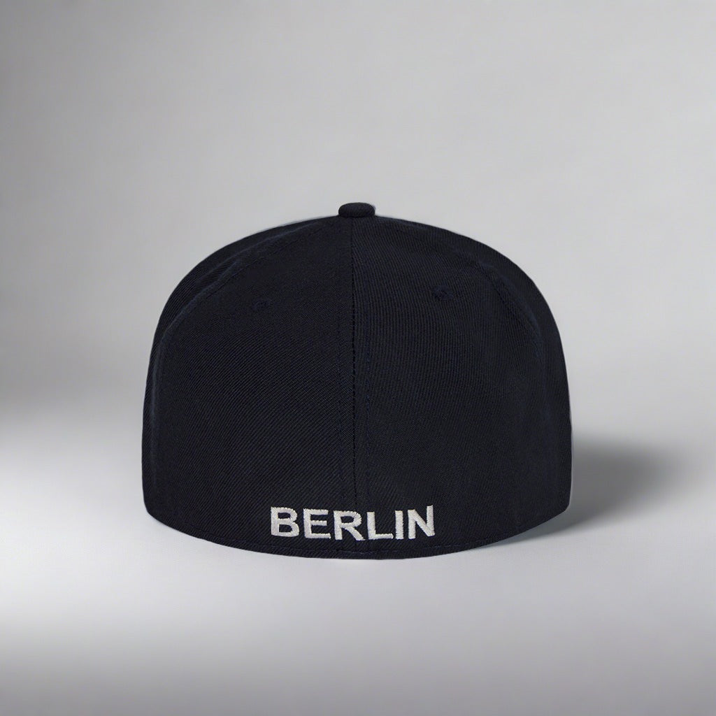 Cap fitted Piranhas back